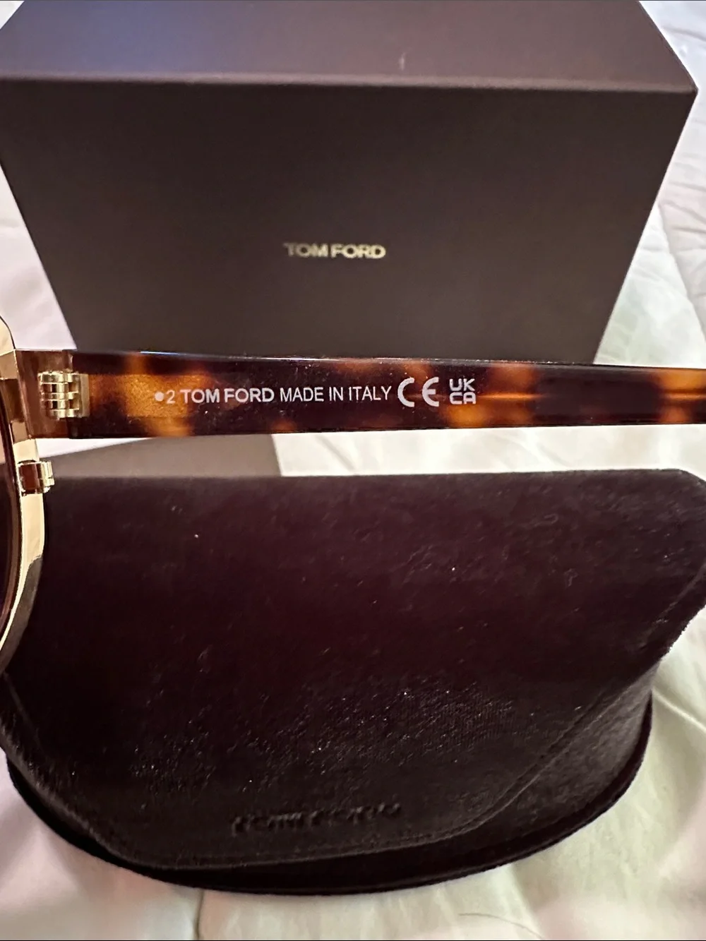 Brand new, never worn. Tom Ford Gold Frame Brown Lens Oversized Aviator Sunglass